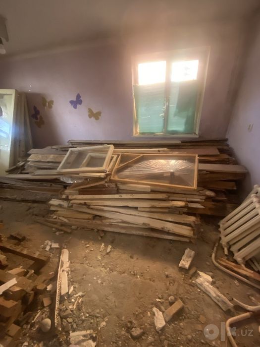 Половые доски и лаги + дверь в придачу
