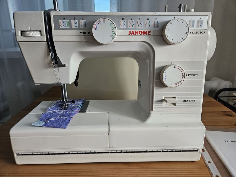 Продам Швейную эл.машинку "JANOME" с элетроприводом