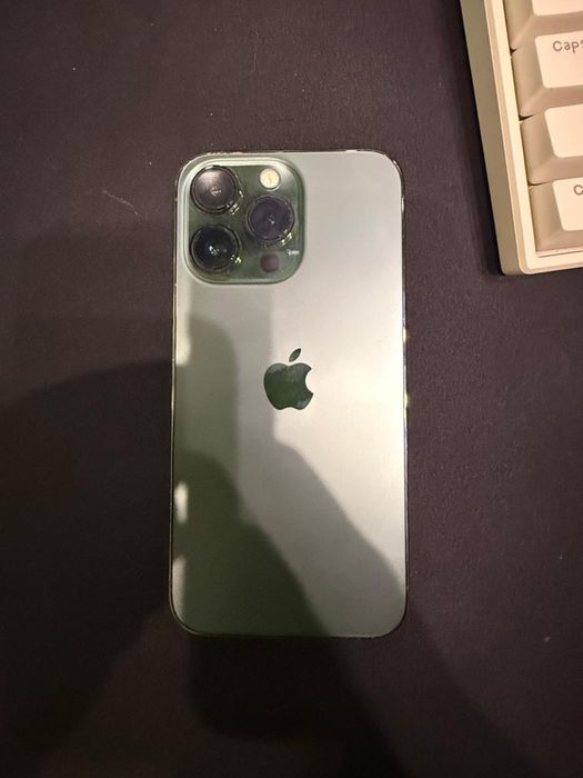 Продам Iphone 13 pro