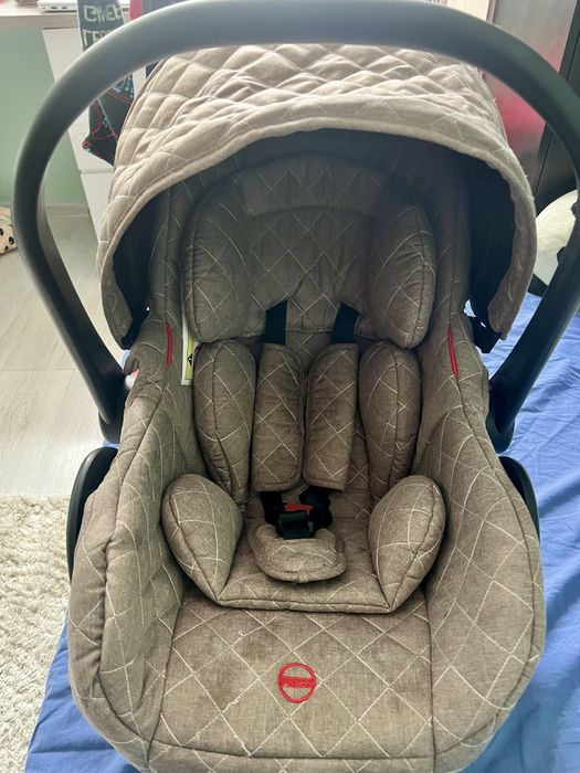 Бебешка количка комбиниран кош