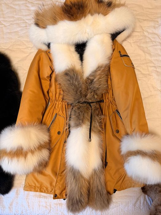 Продавам стилна и удобна парка.