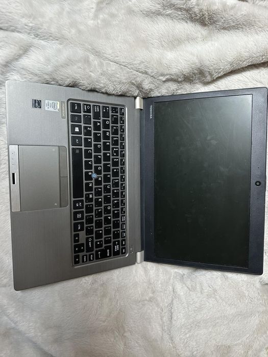 Лаптоп марка TOSHIBA