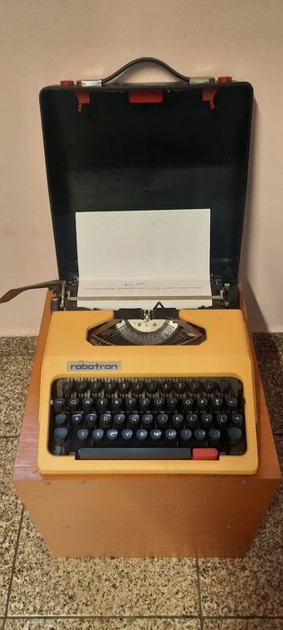 Mașină de scris Robotron diacritice românești