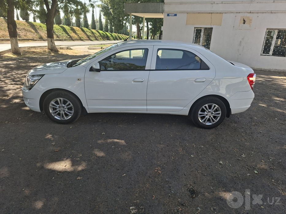 Автомобил Chevrolet Cobalt LTZ.