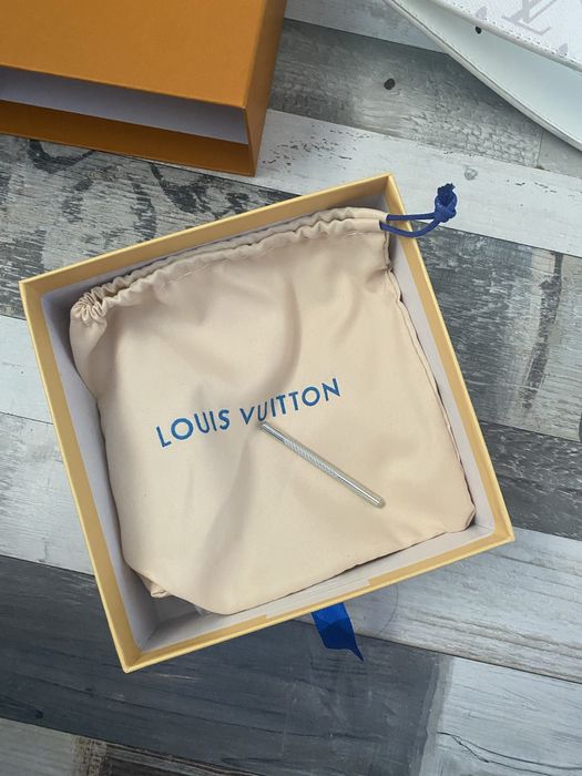 Curea louis vuitton alba