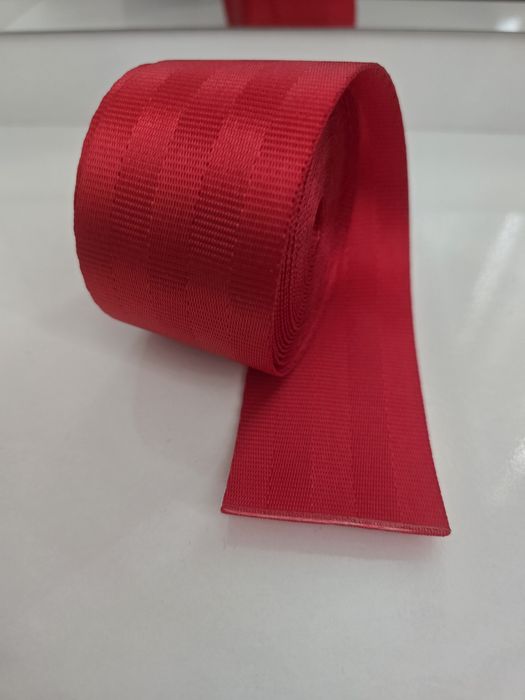 Цветни колани за автомобили