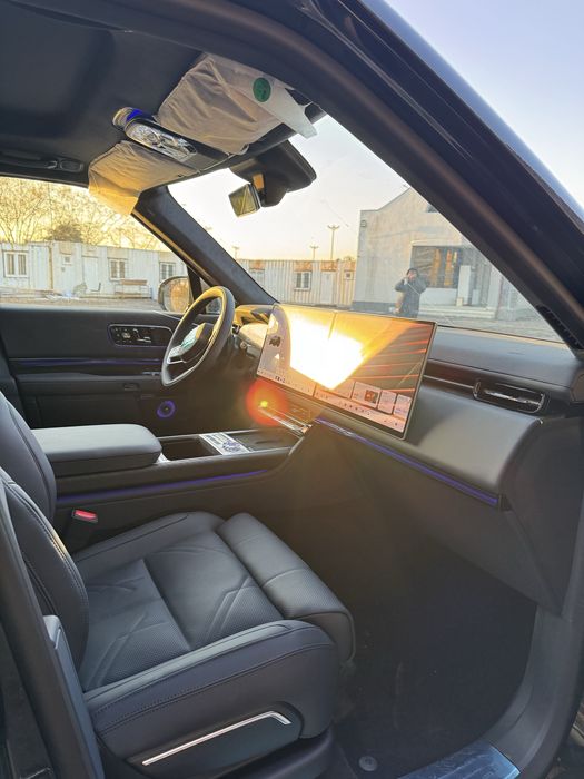 Zeekr 9X full 55/70 Kwt bor qora/oq ranglari