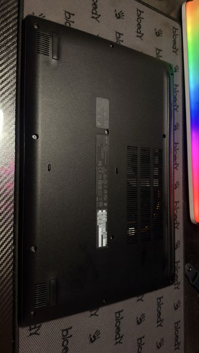 Aser Aspire 3 AMD Ryzen 5 3500U