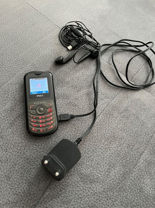 мобилен телефон с бутони