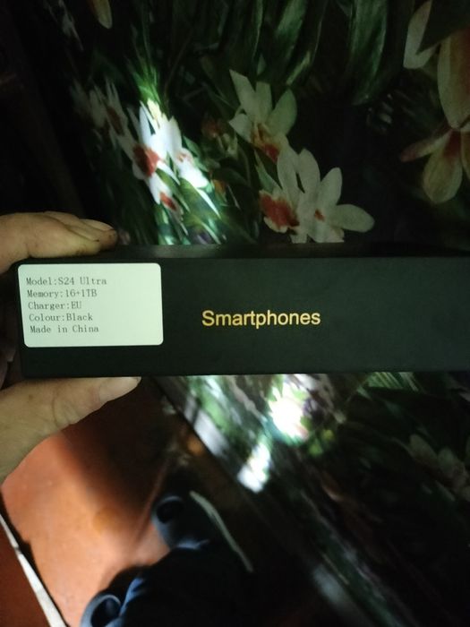 Продам смартфон новый