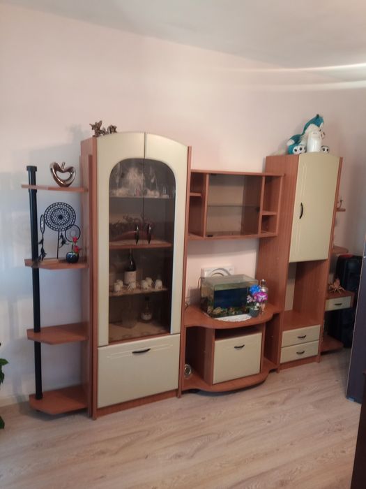 Холна секция запазена.