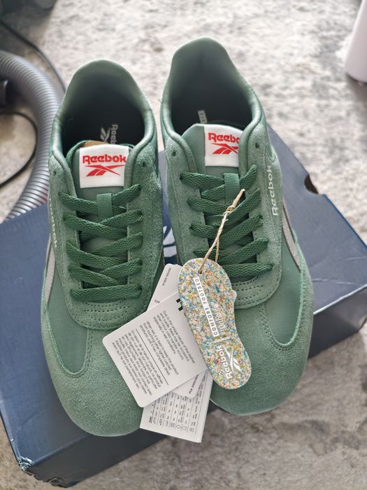 Adidasi Reebok nr.43