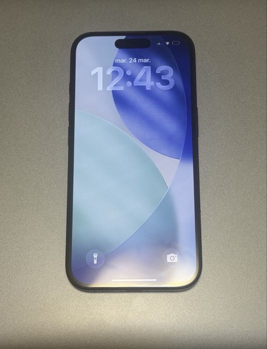 iPhone 16 - black, 92% sanatatea bateriei, impecabil