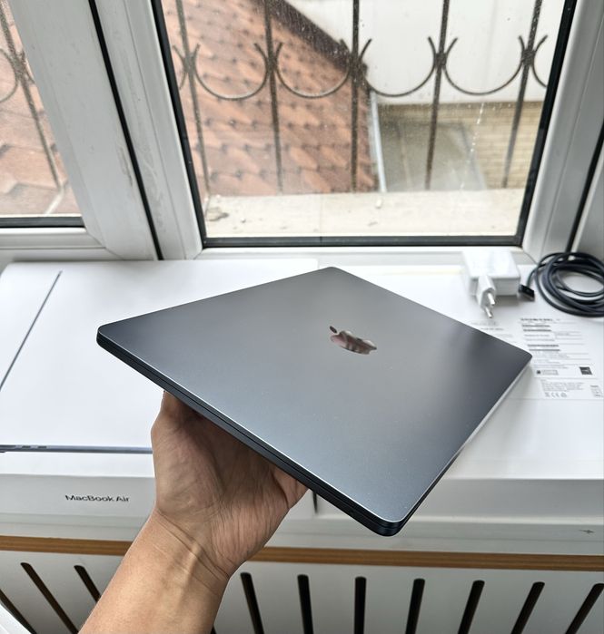 MacBook Air M2 Midnight 15-inch 8/256GB