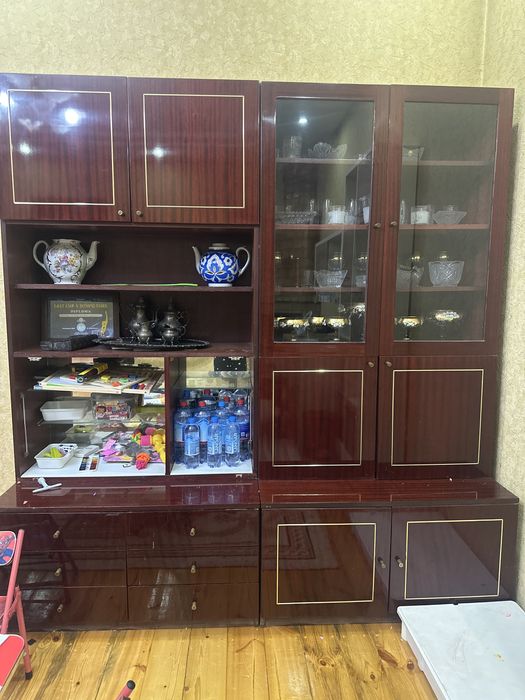 Стенка дубовая.