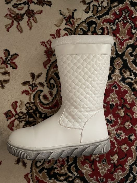 Зимни бели ботуши, ватирани, 38 номер