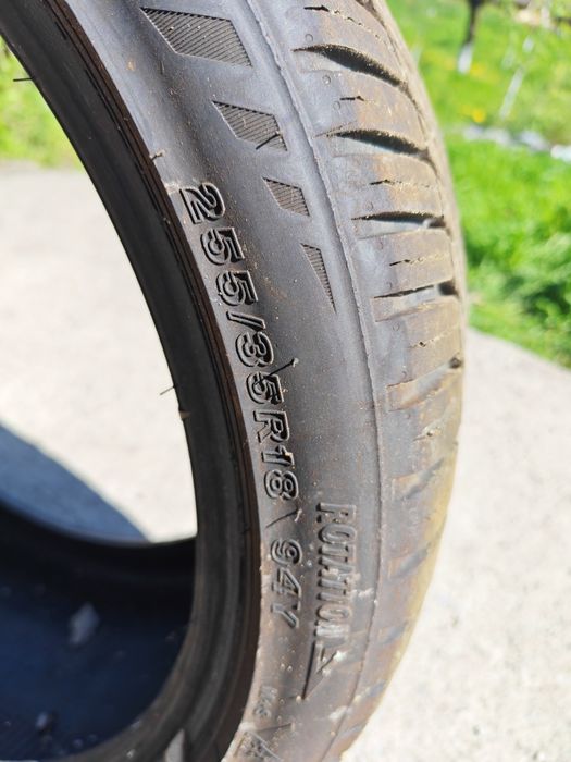 Cauciuc Bridgestone  255 35 R18