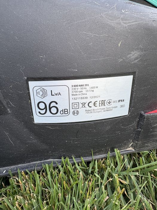 Masina tuns iarba Bosch ARM 37 - 1400W