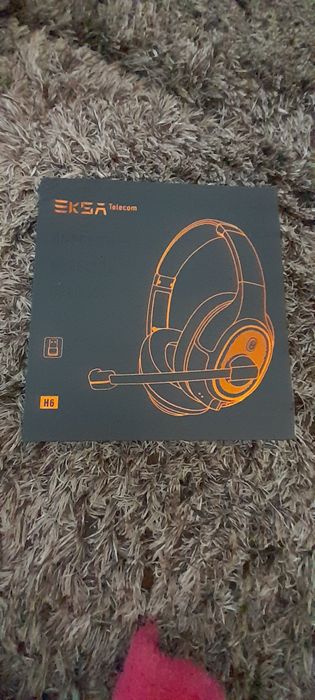 Vand căști de gaming