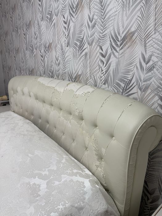 Кровать для спальни