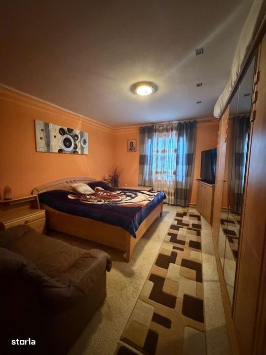 Casa  spatioasa , teren 3300 mp, Dornesti