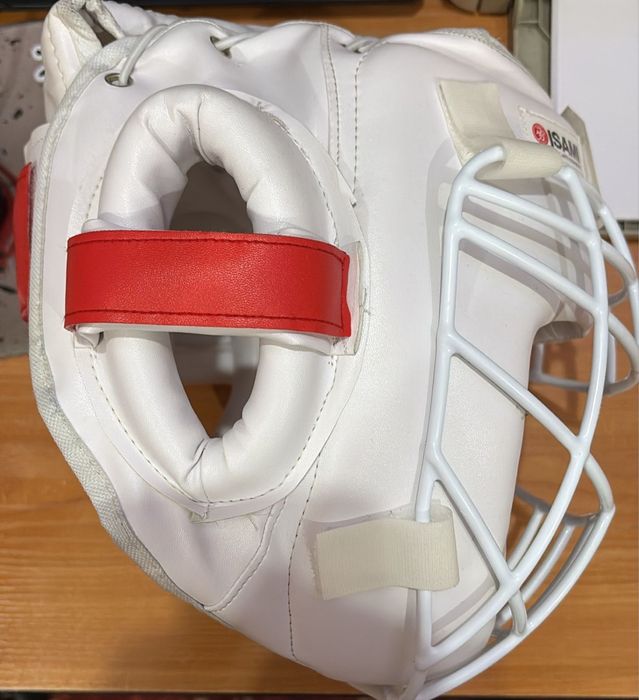 Isami шлем для каратэ
