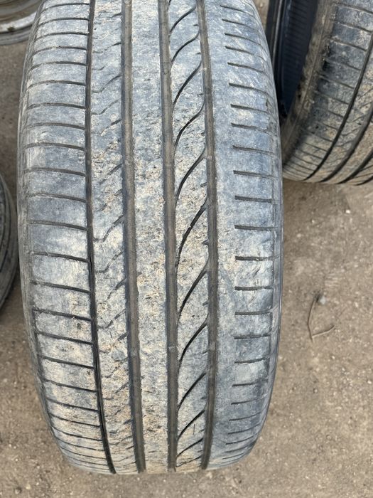 Продам автошину на Lexus 570