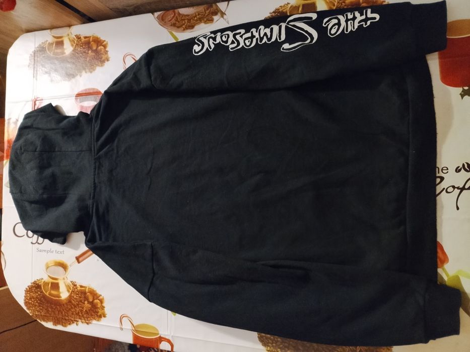 Hanorac The Simpsons în pas cu moda