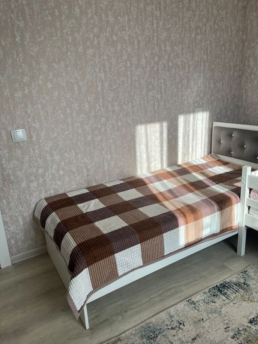 Продам спальную кровать