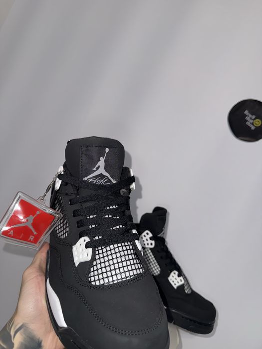 Adidasi Air Jordan 4 Alb-Negru 41,42,43,44 Premium