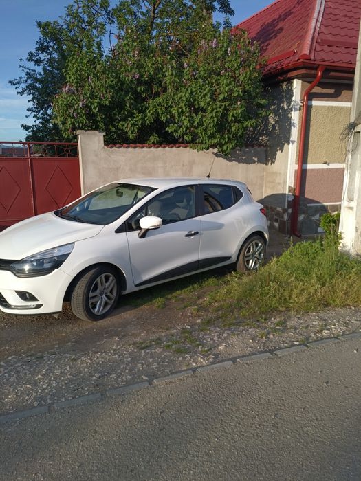 Vând Renault Clio