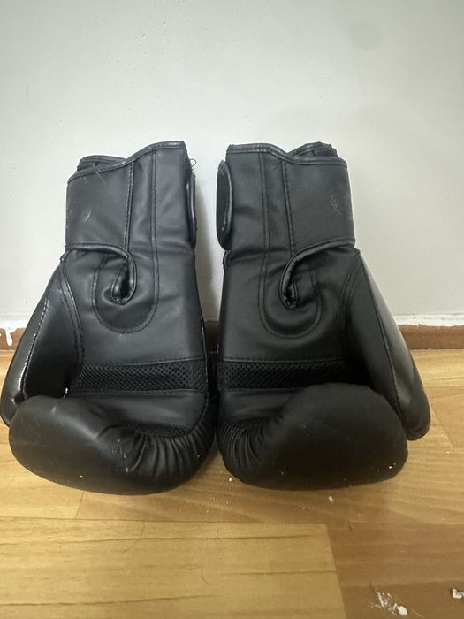 Баксерские перчатки