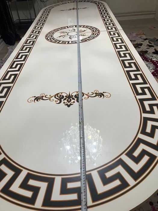 Продается  стол  из мдф длиною 3,5метра торг есть