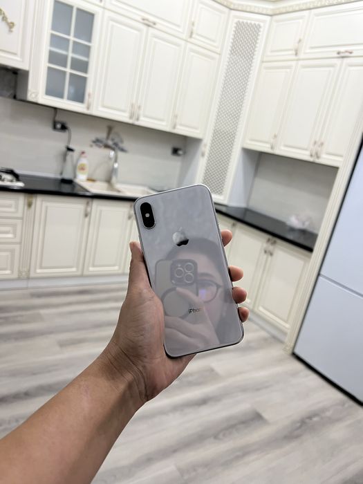 Айфон X сатылады