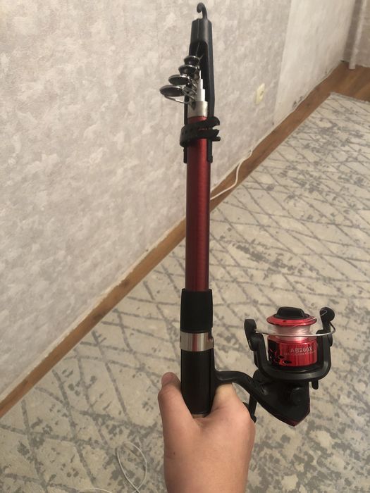 Удочка для рыбалки с катушкой
