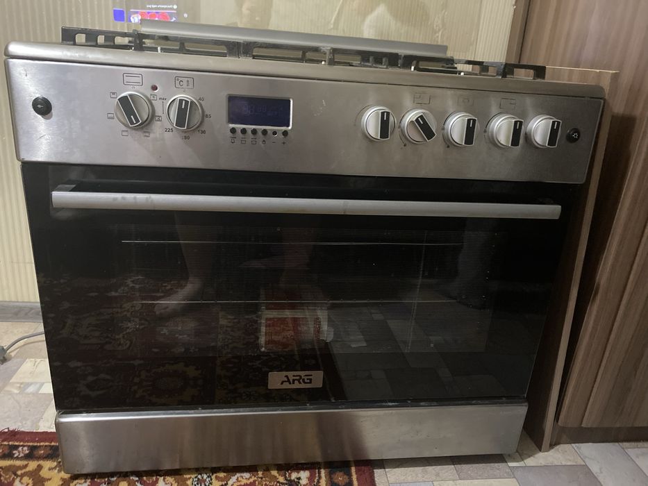 Продам газ плита 180.000