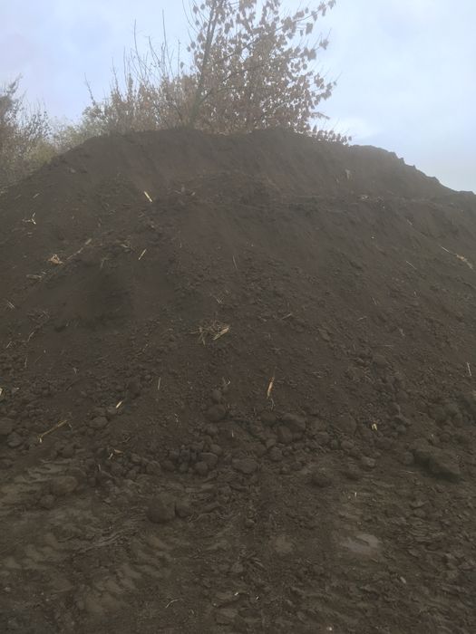 Pământ NEGRU pentru gazon, solar, grădină…..