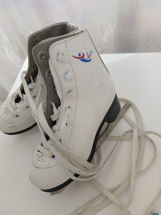 Коньки детские продам