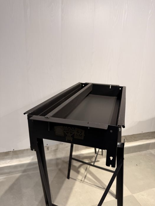 Mustahkam polvon mangal 62x28 sm