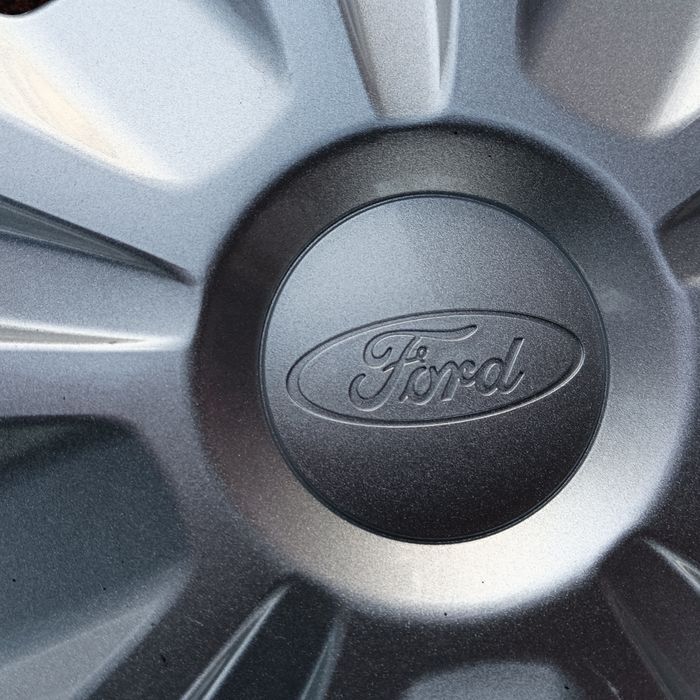 Форд 15 цола  оригинални тасове