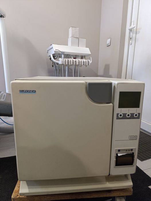 Автоклав Euronda 18L Class B
Уредът е в много доб