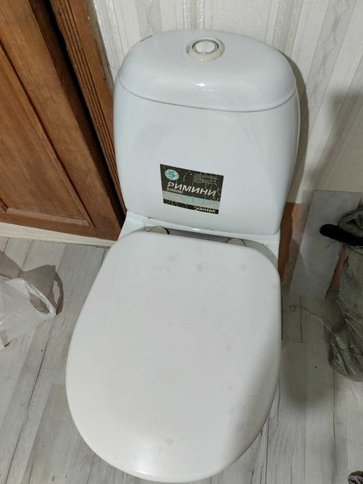 Унитаз в хорошем состоянии