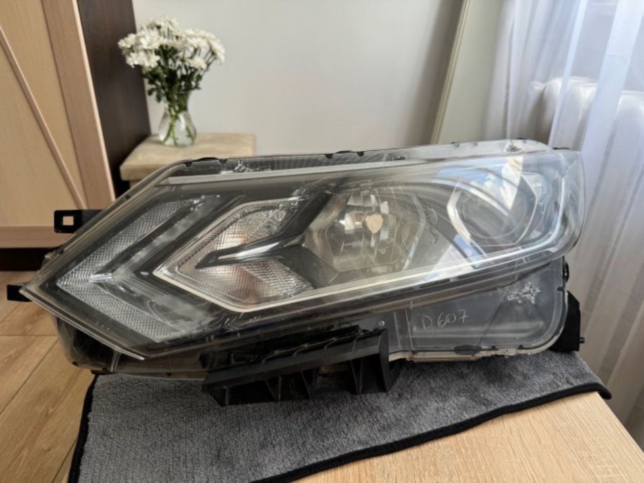 Far stanga OEM Qashqai 2 j11 Facelift LUPA/LED