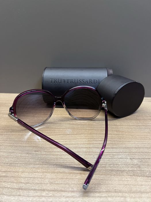 Сънчеви очила на Tru Trussardi