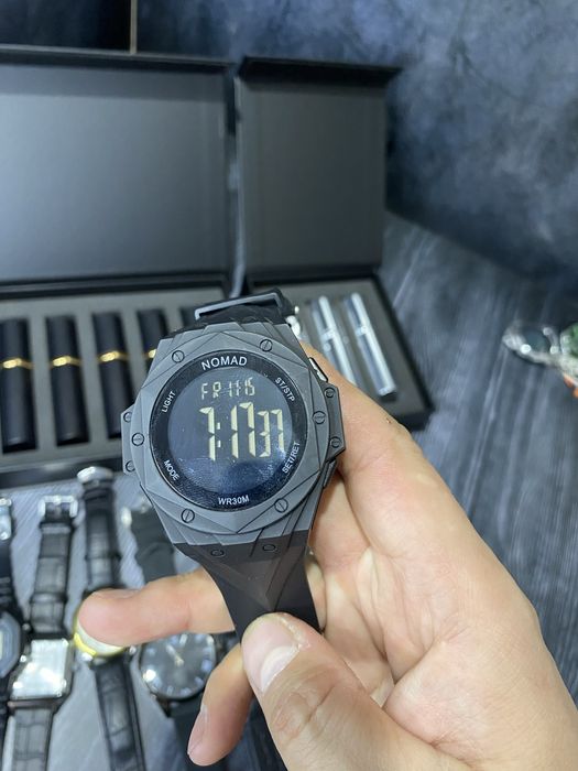 Продам Мужские часы