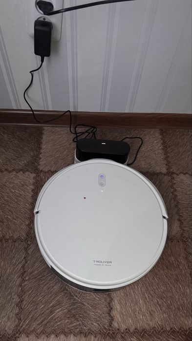 Робот пылесос влажной уборкой