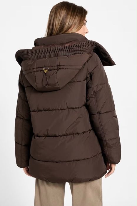 Женский пуховик Guess