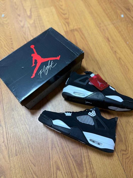 #PREDARE PERSONALA# Nike Air Jordan 4 White Thunder Editie Limitata