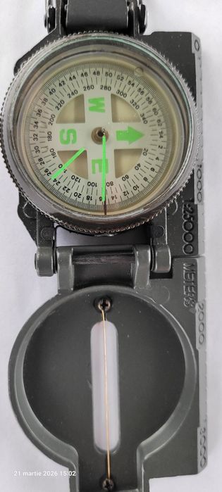 Busolă pentru orientare în expediti