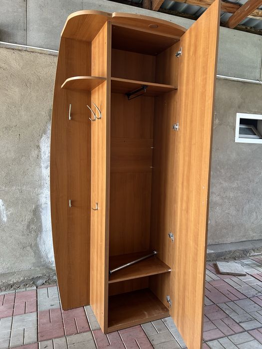 Шкаф в прихожую